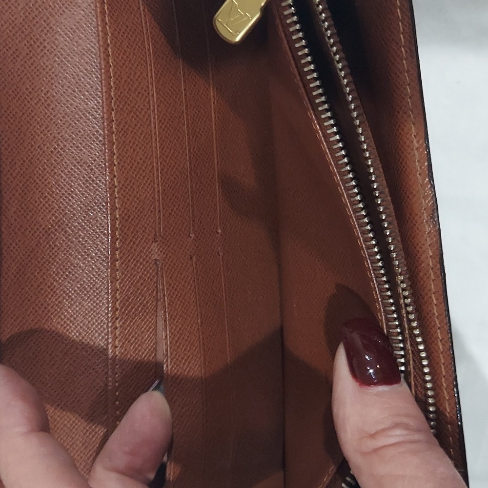 Authentic Louis Vuitton Long Monogram Sara Wallet - Picture 11 of 11